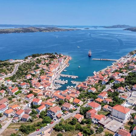 Apartments With A Parking Space Sali, Dugi Otok - 8181 Kültér fotó